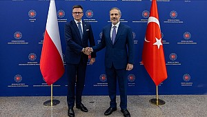 Dışişleri Bakanı Hakan Fidan, Polonya Meclis Başkanı Holownia ile Ankara'da görüştü