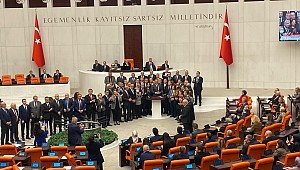 CHP'li vekiller kürsüye çıktı: Genel Kurul kapatıldı